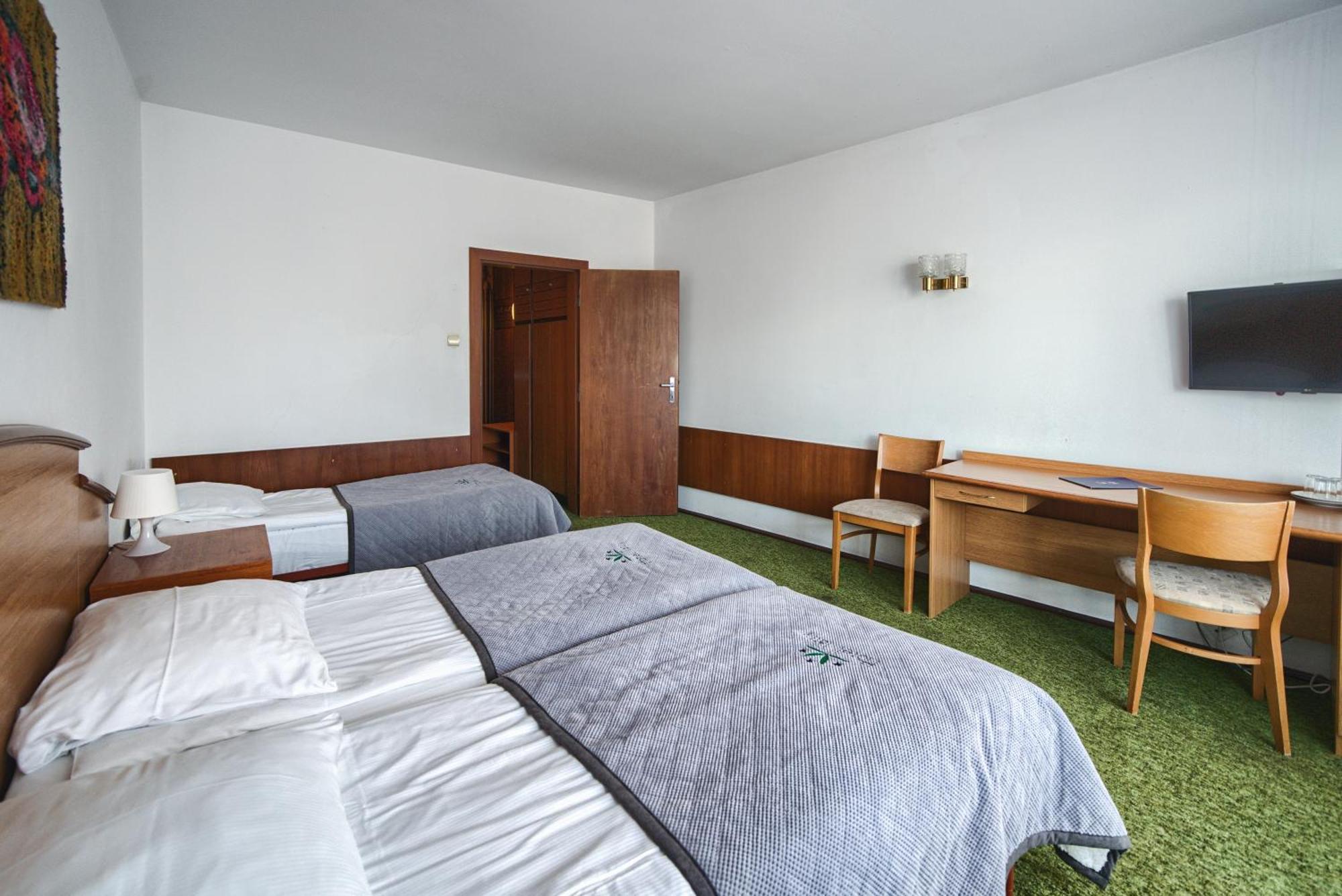 Zespol Tatry - Hotel Tatry I Budynek Turystyczny Мужасихле Экстерьер фото